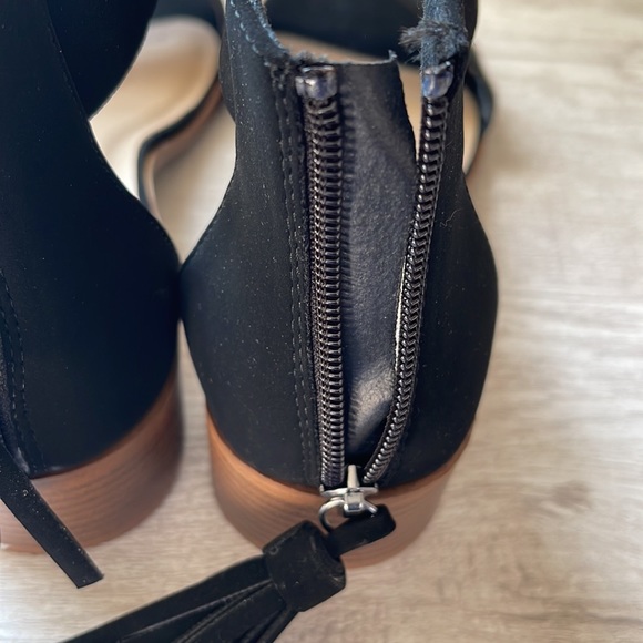 Black Low Heel Sandal - Picture 8 of 12